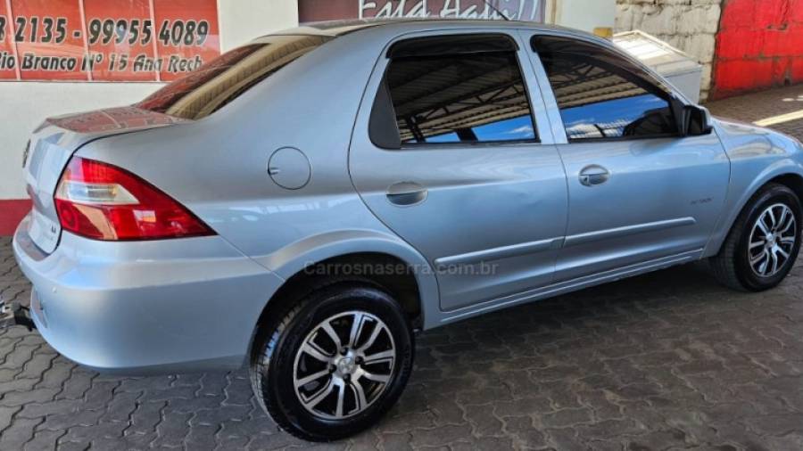 CHEVROLET - PRISMA - 2011/2011 - Prata - R$ 33.900,00