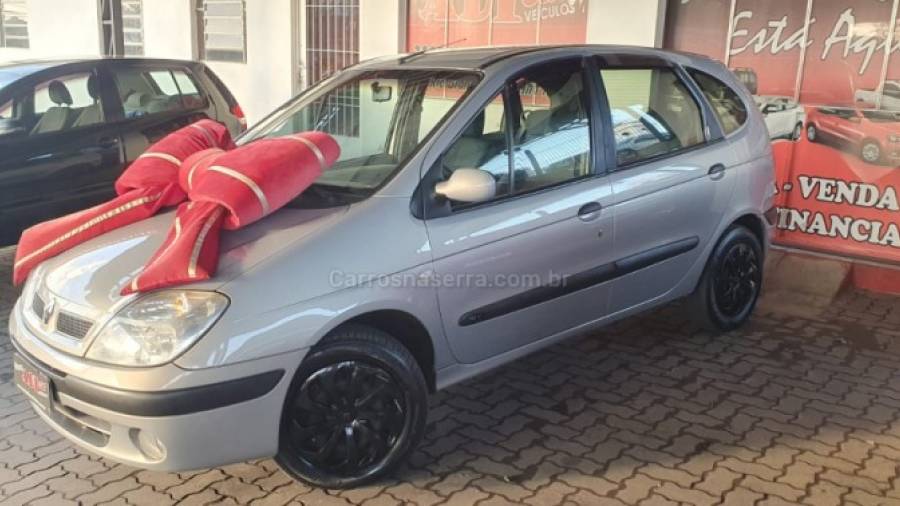 RENAULT - SCÉNIC - 2008/2008 - Prata - R$ 23.900,00